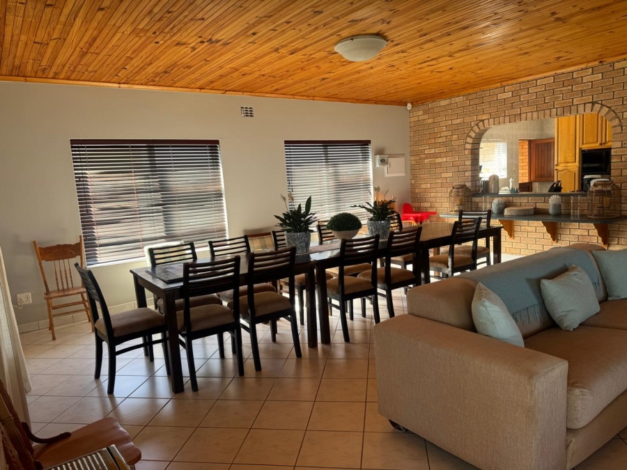 6 Bedroom Property for Sale in Aston Bay Eastern Cape